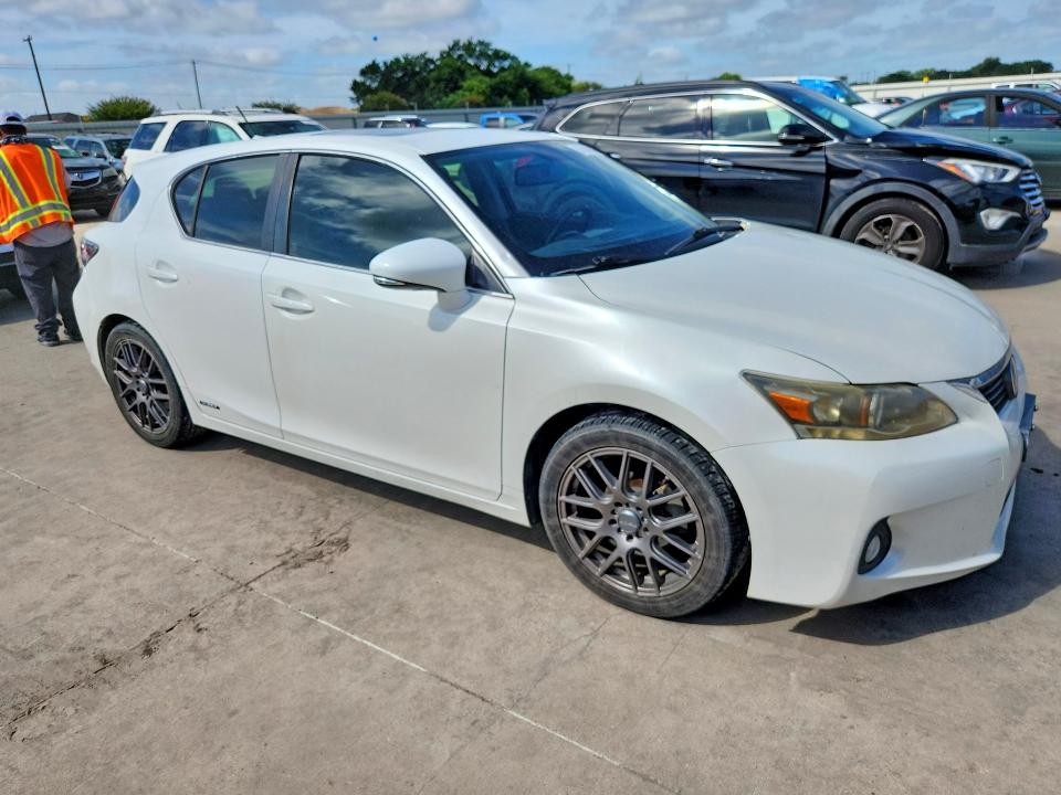 2013 Lexus Ct VIN JTHKD5BH6D2127258 COPART salvage auction — HAIL, Tx - Certificate Of Title, sold $4,300 on 2026-07-20 (photo 4)