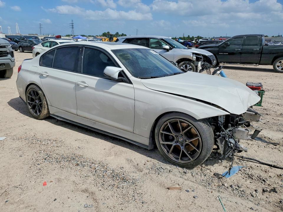 2018 BMW VIN WBA8B3G56JNV00908 COPART salvage auction — FRONT END, Tx - Salvage Vehicle Title, sold $8,200 on 2026-08-14 (photo 4)