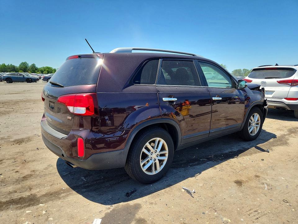 2014 Kia Sorento VIN 5XYKT3A65EG495897 COPART salvage auction — FRONT END, VA - CERT OF TITLE - SALVAGE, sold $600 on 2026-07-29 (photo 3)