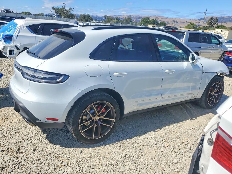 2022 Porsche Macan VIN WP1AG2A52NLB23048 COPART salvage auction — FRONT END, Ca - Salvage Certificate, sold $22,100 on 2026-07-07 (photo 3)