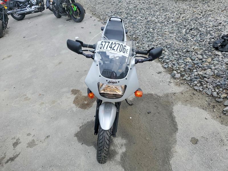 2004 Kawasaki Ex500 VIN JKAEXVD1X4A086235 COPART salvage auction — NORMAL WEAR, Ma - Certificate Of Title, sold $475 on 2026-07-06 (photo 5)