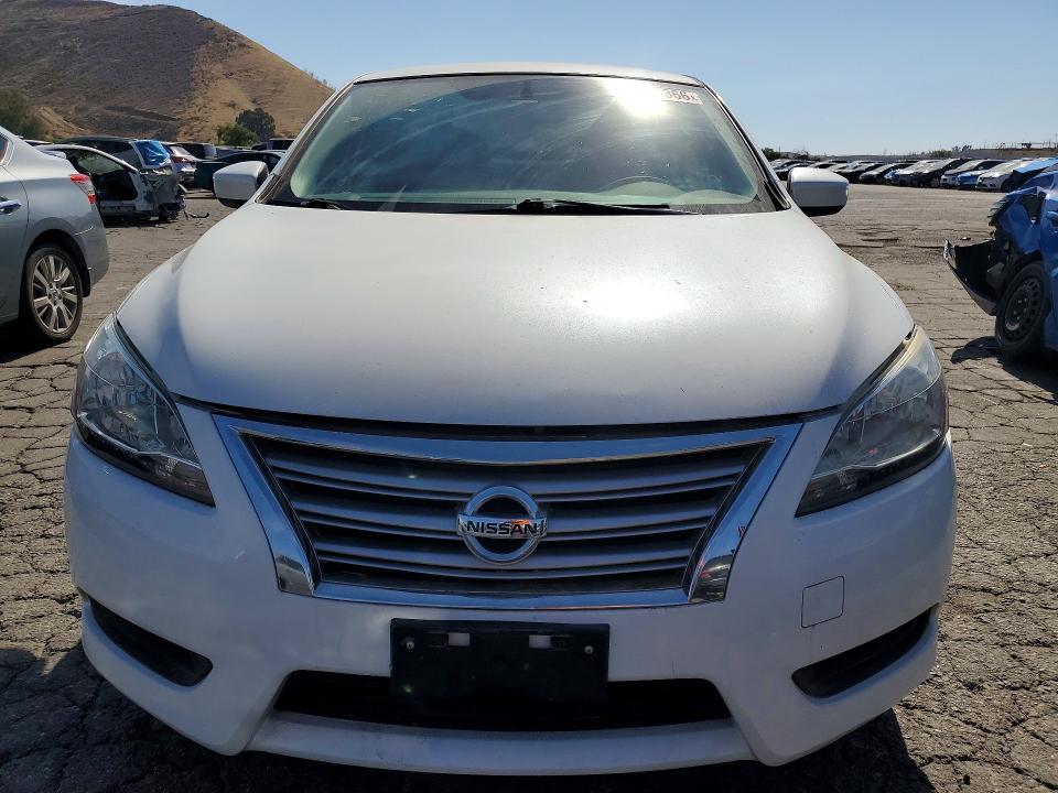 2015 Nissan Sentra VIN 3N1AB7AP7FY247794 COPART salvage auction — MINOR DENT/SCRATCHES, Ca - Dis/Dlr/Exp Only Clean Title (P), sold $875 on 2026-07-02 (photo 5)
