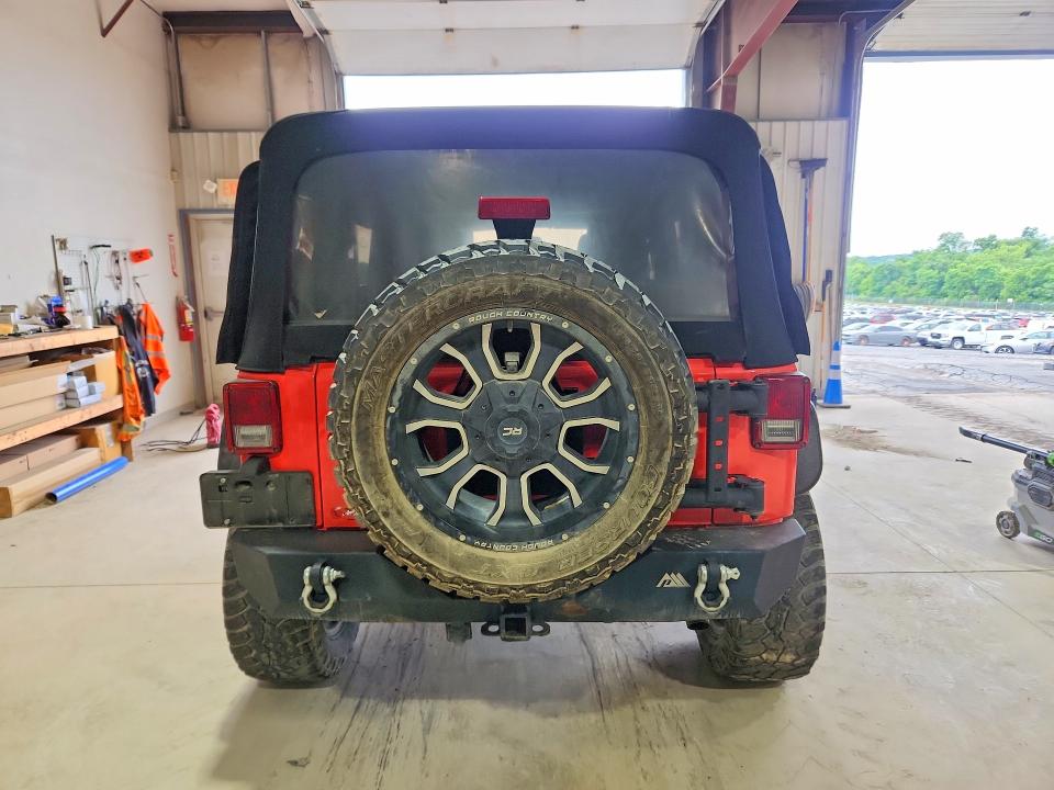 2013 Jeep Wrangler unlimited VIN 1C4BJWDGXDL643038 COPART salvage auction — MECHANICAL, Va - Certificate Of Title, sold $3,150 on 2026-07-10 (photo 6)