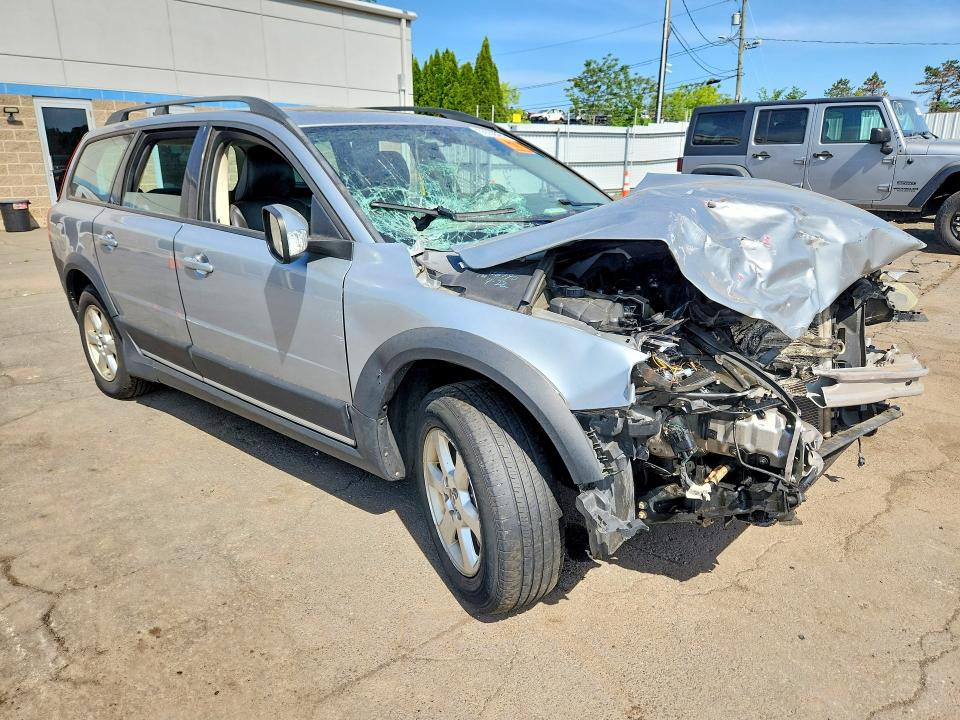 2008 Volvo Xc70 VIN YV4BZ982381015877 COPART salvage auction — FRONT END, CT - CERT OF TITLE-SALVAGE, sold $525 on 2026-07-17 (photo 4)
