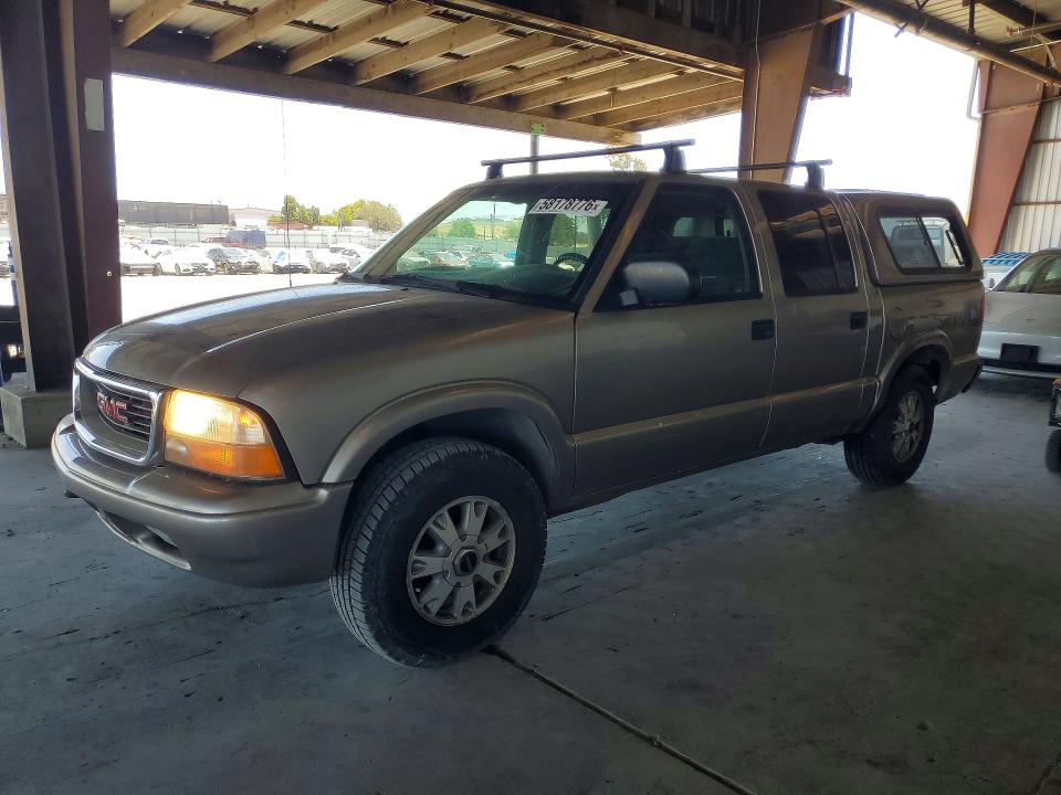 2002 Gmc Sonoma VIN 1GTDT13W32K208282 COPART salvage auction — MINOR DENT/SCRATCHES, Ca - Dis/Dlr/Exp Only Clean Title, sold $750 on 2026-07-02 (photo 1)