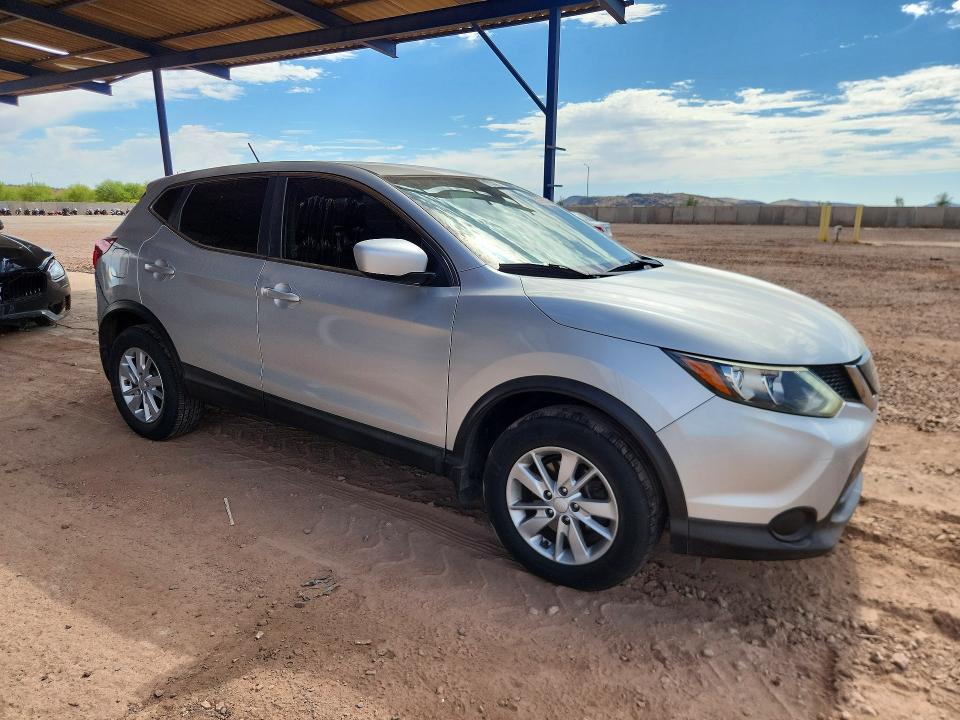 2019 Nissan VIN JN1BJ1CP1KW213286 COPART salvage auction — REAR END, Az - Cert Of Title - Salvage, sold $2,050 on 2026-07-07 (photo 4)