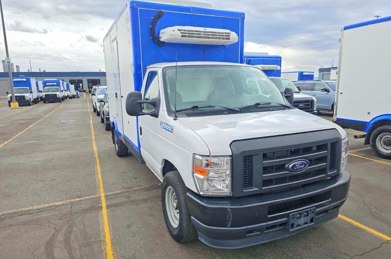 2024 Ford Econoline e350 VIN 1FDWE3FN5RDD00733 COPART salvage auction — NORMAL WEAR, Co - Certificate Of Title (P), sold $18,800 on 2026-07-15 (photo 1)