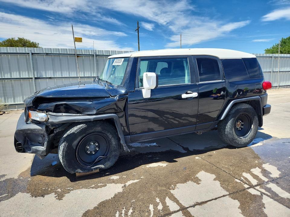 2007 Toyota Fj cruiser VIN JTEBU11F270086875 COPART salvage auction — FRONT END, Co - Public - Salvage Title, sold $2,900 on 2026-07-27 (photo 1)