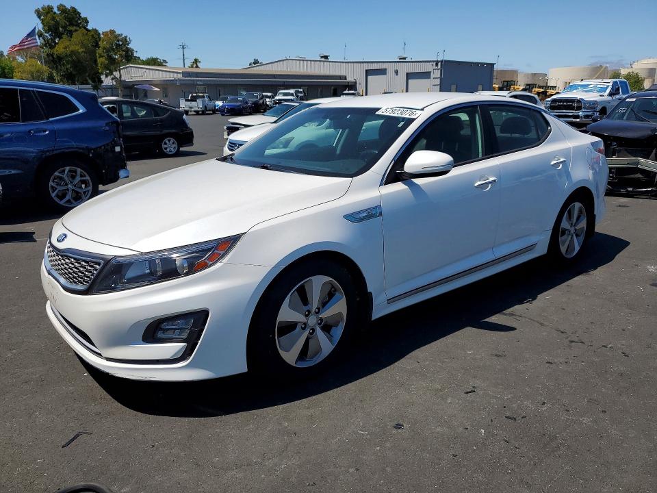 2015 Kia Optima hybrid VIN KNAGN4ADXF5083082 COPART salvage auction — MINOR DENT/SCRATCHES, Ca - Dis/Dlr/Exp Only Clean Title, sold $925 on 2026-07-06 (photo 1)