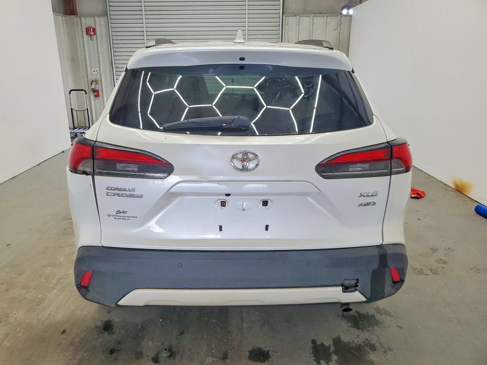 2022 Toyota Corolla cross VIN 7MUEAABG0NV042889 COPART salvage auction — FRONT END, SC - CERTIFICATE OF TITLE, sold $7,200 on 2026-07-14 (photo 6)