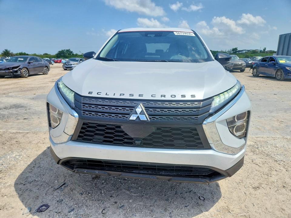 2024 Mitsubishi VIN JA4ATVAA8RZ051989 COPART salvage auction — SIDE, Fl - Cert Of Title Slvg Rebuildable, sold $6,400 on 2026-07-09 (photo 5)