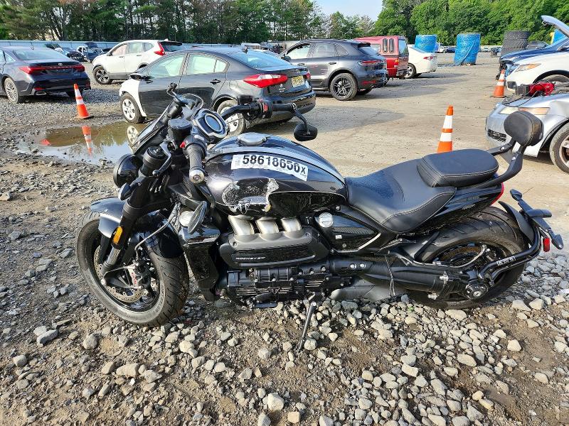 2026 Triumph motorcycle Rocket VIN SMTY1BJT2TTCM2087 COPART salvage auction — SIDE, NJ - CERT OF TITLE-SALVAGE, sold $2,100 on 2026-07-30 (photo 3)
