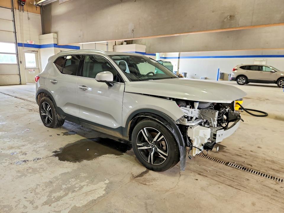2024 Volvo Xc40 VIN YV4L12UKXR2325660 COPART salvage auction — FRONT END, Va - Cert Of Title - Salvage, sold $8,200 on 2026-07-02 (photo 4)