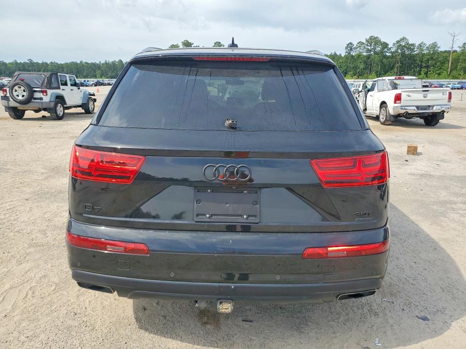 2017 Audi Q7 VIN WA1AAAF72HD057553 COPART salvage auction — MINOR DENT/SCRATCHES, Sc - Certificate Of Title, sold $4,150 on 2026-07-13 (photo 6)