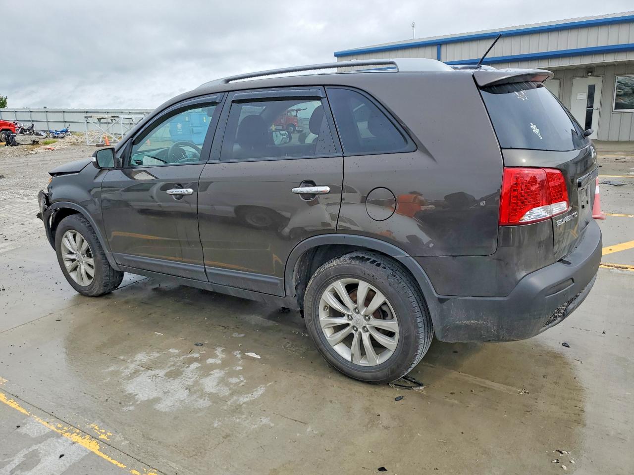 2011 Kia Sorento VIN 5XYKU3A14BG147389 COPART salvage auction — Front End, KY - CERT OF TITLE-SALVAGE, sold $1,700 on 2026-07-02 (photo 2)