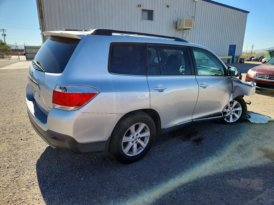 2012 Toyota Highlander VIN 5TDBK3EH4CS110117 COPART salvage auction — FRONT END, Az - Cert Of Title - Salvage, sold $1,950 on 2026-07-24 (photo 3)