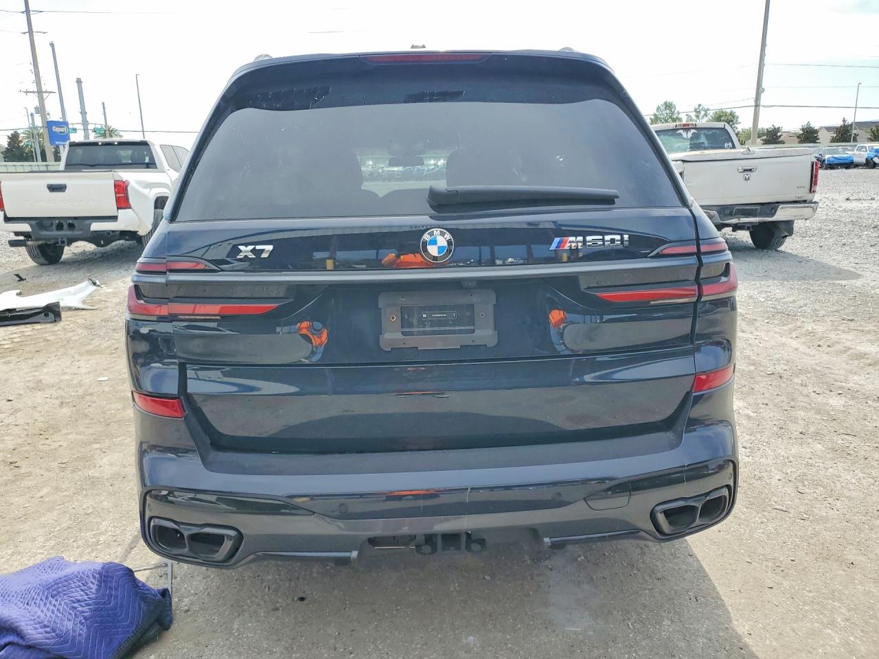 2025 BMW X7 VIN 5UX33EM06S9Y31091 COPART salvage auction — Side, Rb - Salvage Title, sold $43,000 on 2026-09-25 (photo 6)