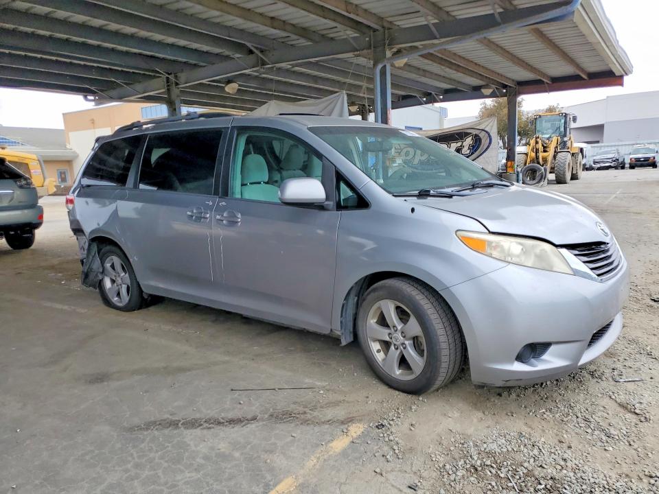 2011 Toyota Sienna VIN 5TDKK3DC0BS050695 COPART salvage auction — REAR END, Ca - Salvage Certificate, sold $1,100 on 2026-07-09 (photo 4)