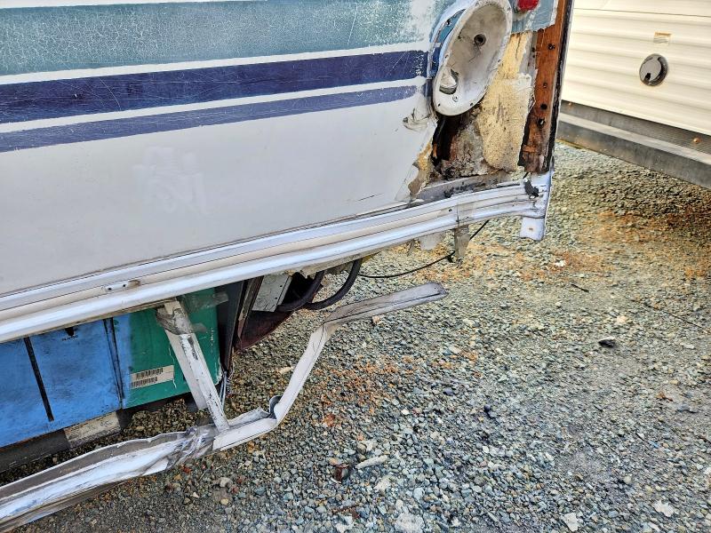 2003 Ford Econoline VIN 1FDXE45S33HB84692 COPART salvage auction — REAR END, Ca - Salvage Certificate, sold $2 on 2026-07-23 (photo 9)