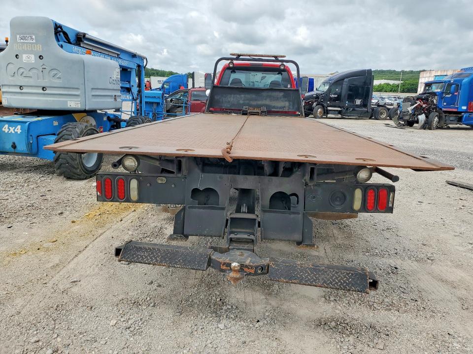2005 Ford F-650 VIN 3FRNX65F15V139654 COPART salvage auction — MINOR DENT/SCRATCHES, Nj - Certificate Of Title, sold $7,400 on 2026-07-24 (photo 6)