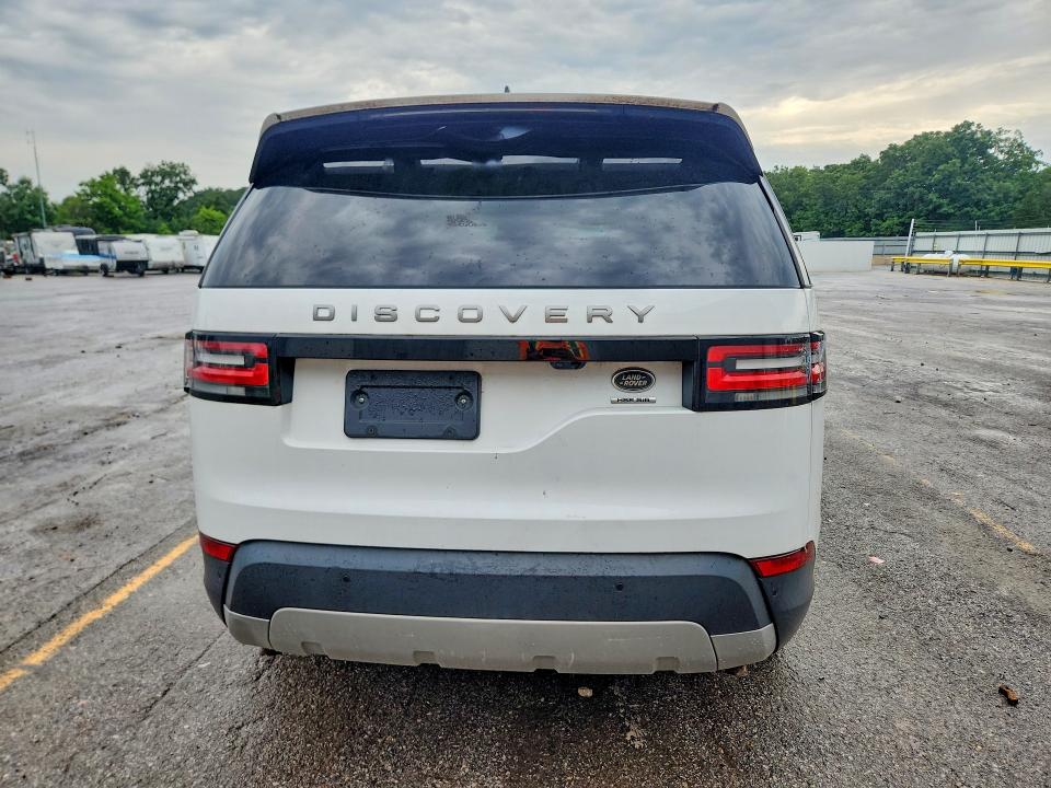 2018 Land rover Discovery VIN SALRR2RV1JA052460 COPART salvage auction — MINOR DENT/SCRATCHES, IN - CERTIFICATE OF TITLE, sold $6,400 on 2026-07-27 (photo 6)