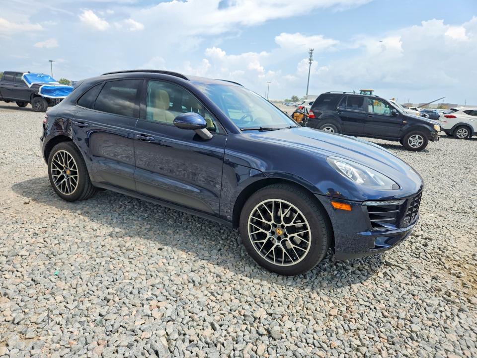 2018 Porsche Macan VIN WP1AA2A56JLB19953 COPART salvage auction — MINOR DENT/SCRATCHES, Fl - Cert Of Title Slvg Rebuildable, sold $40 on 2026-07-29 (photo 4)