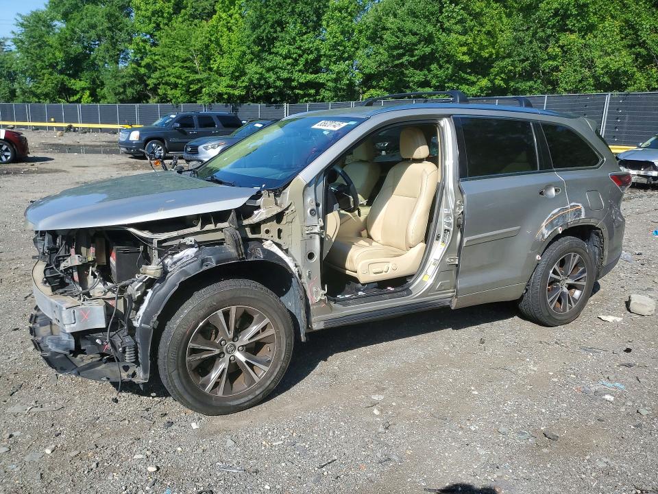 2016 Toyota Highlander VIN 5TDJKRFH5GS257808 COPART salvage auction — SIDE, Md - Cert Of Salvage > 75% Damage, sold $7,300 on 2026-07-31 (photo 1)