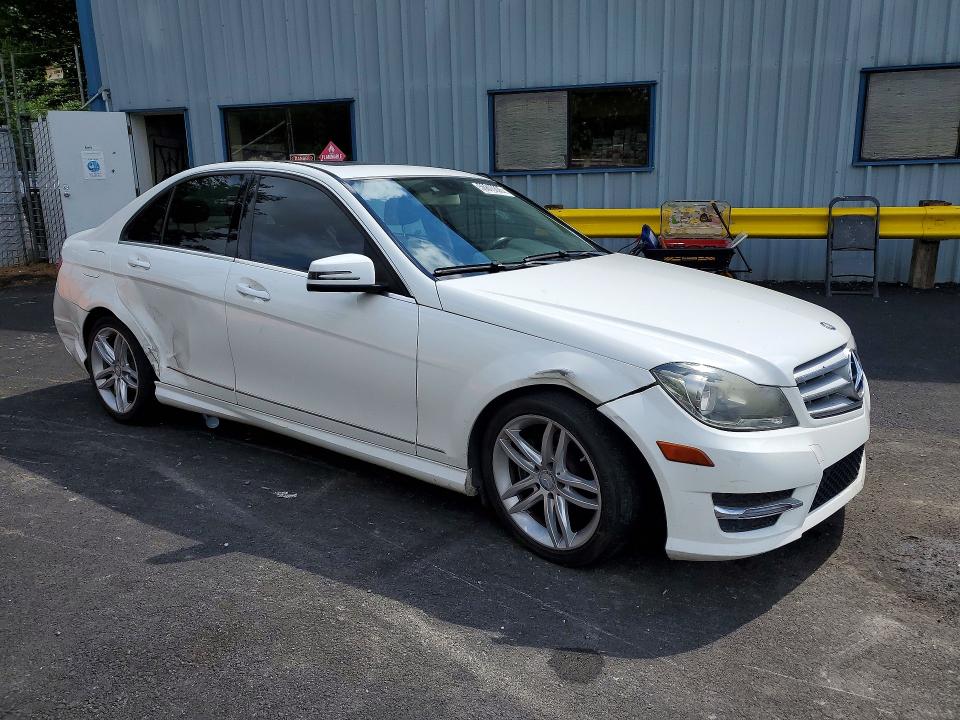 2013 Mercedes-benz VIN WDDGF4HB9DR249172 COPART salvage auction — SIDE, Or - Salvage Title Certificate, sold $150 on 2026-07-29 (photo 4)