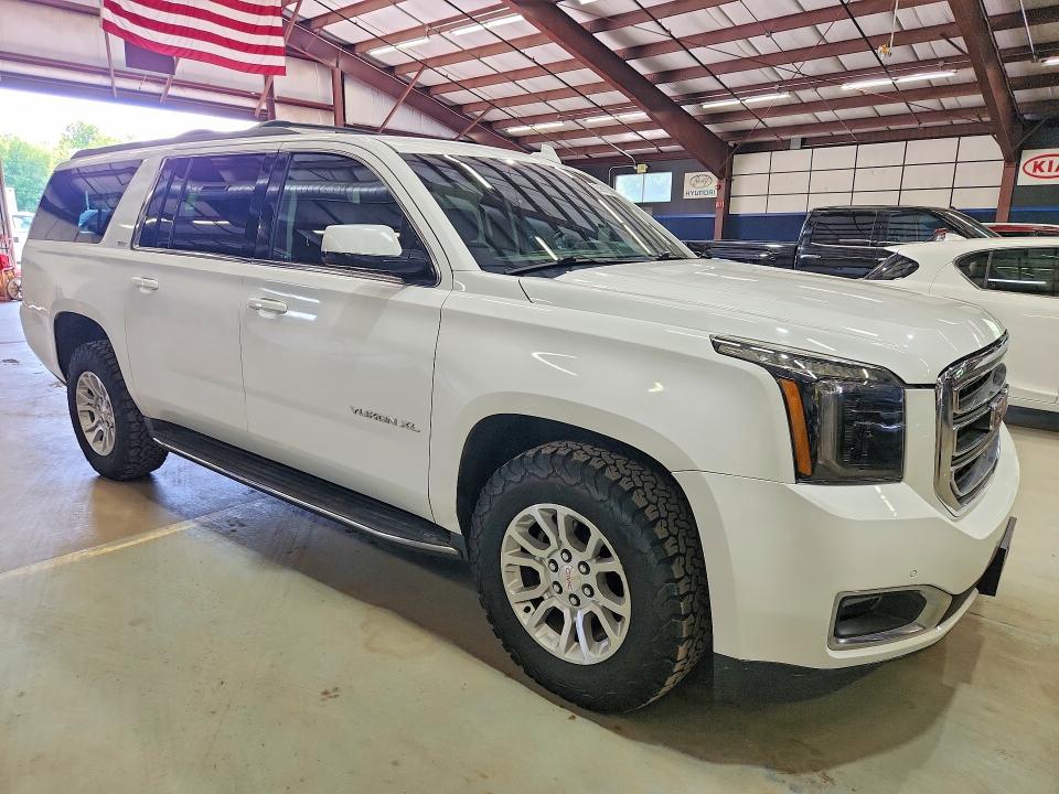 2017 Gmc Yukon xl VIN 1GKS2GKC1HR186369 COPART salvage auction — MINOR DENT/SCRATCHES, Nh - Certificate Of Title, sold $7,500 on 2026-07-02 (photo 4)