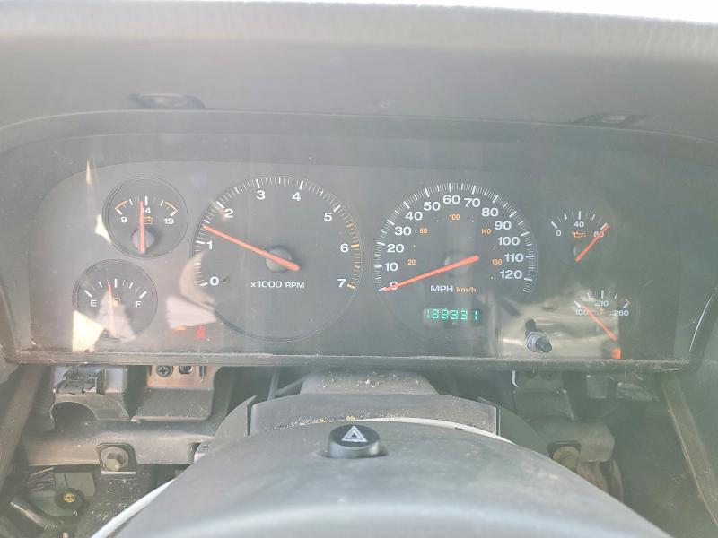 2000 Jeep Grand cherokee VIN 1J4GW48S2YC308821 COPART salvage auction — MINOR DENT/SCRATCHES, Ia - Non Public Clean Title, sold $400 on 2026-07-08 (photo 9)