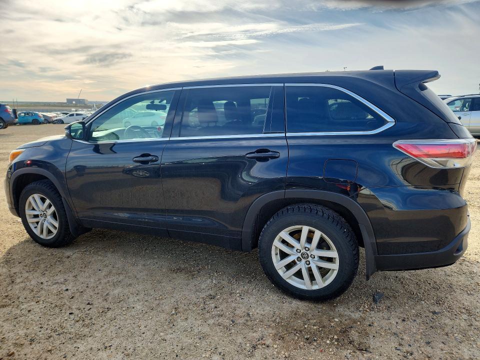 2016 Toyota Highlander VIN 5TDBKRFH3GS331201 COPART salvage auction — SIDE, Ab - Bos - Salvage, sold $12,300 on 2026-07-16 (photo 2)