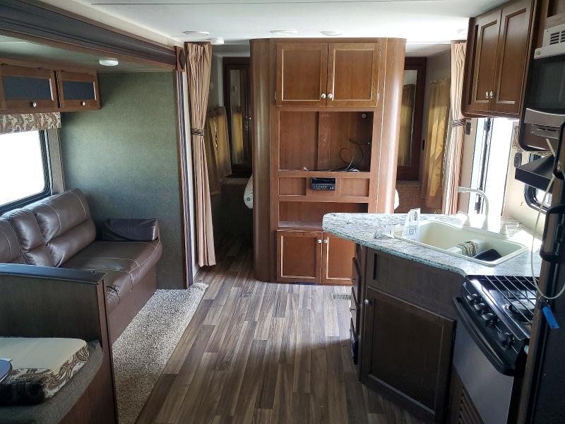 2017 Keystone rv . VIN 4YDT27226H7209418 COPART salvage auction — HAIL, OH - CERT OF TITLE-SALVAGE, sold $5,500 on 2026-07-09 (photo 5)
