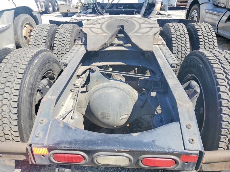 2020 Volvo Vnr VIN 4V4WC9EH8LN243197 COPART salvage auction — NORMAL WEAR, NC - CERTIFICATE OF TITLE (P), sold $8,100 on 2026-07-14 (photo 9)