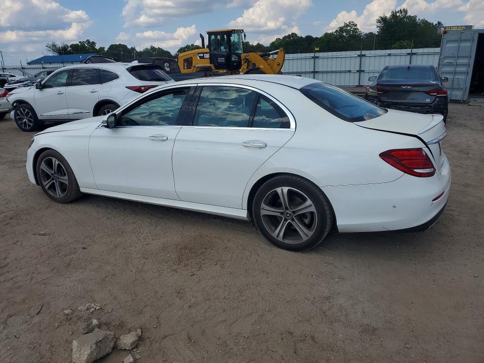 2018 Mercedes-benz E-class VIN WDDZF4JBXJA390989 COPART salvage auction — REAR END, Fl - Certificate Of Title, sold $8,000 on 2026-07-28 (photo 2)