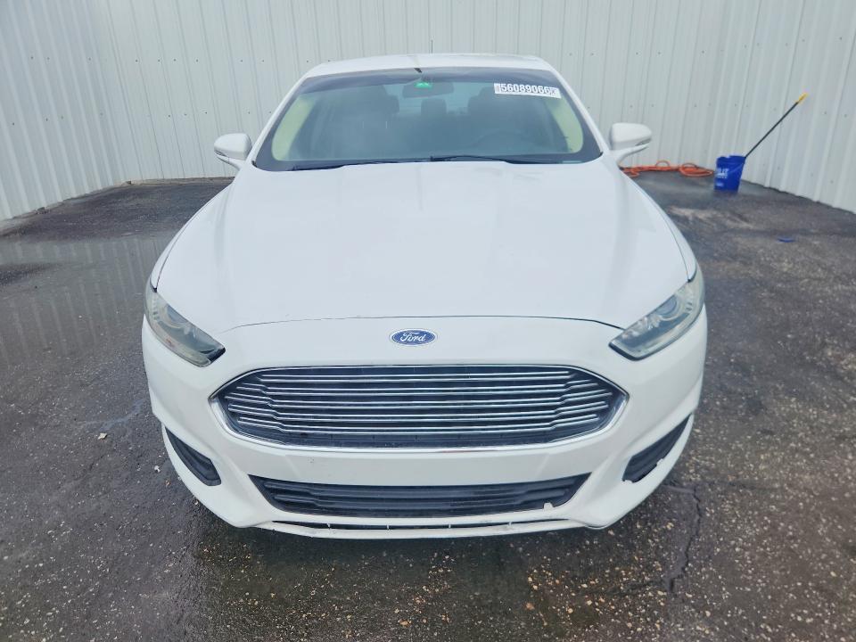 2016 Ford Fusion VIN 3FA6P0H72GR298199 COPART salvage auction — MINOR DENT/SCRATCHES, Fl - Certificate Of Title, sold $375 on 2026-07-09 (photo 5)