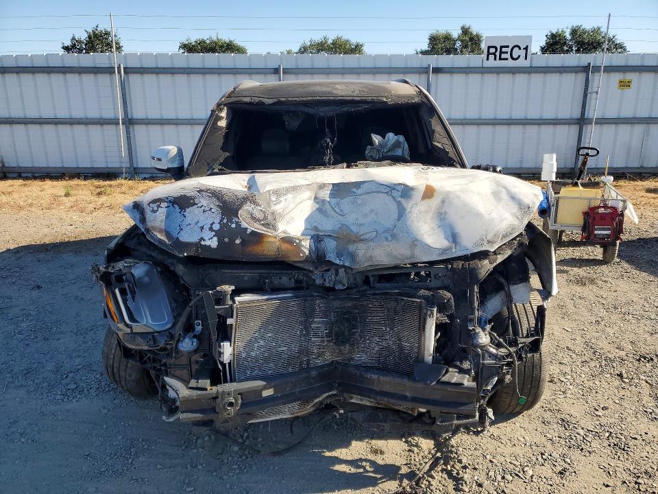 2025 Kia Telluride VIN 5XYP34GCXSG668060 COPART salvage auction — BURN, CA - NON-REPAIRABLE VEHICLE CERT, sold $2,700 on 2026-07-16 (photo 5)