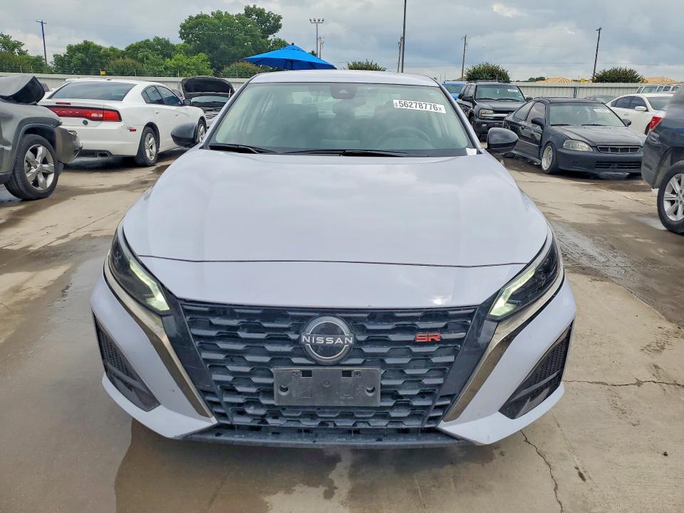2024 Nissan Altima VIN 1N4BL4CV9RN366866 COPART salvage auction — REAR END, Tx - Salvage Vehicle Title, sold $8,000 on 2026-07-30 (photo 5)