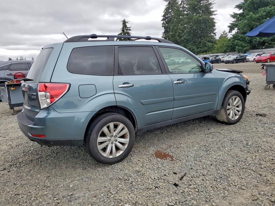 2013 Subaru Forester VIN JF2SHADCXDH401222 COPART salvage auction — FRONT END, WA - BILL OF SALE, sold $700 on 2026-07-28 (photo 3)