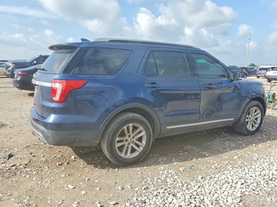 2017 Ford Explorer VIN 1FM5K7D86HGB78387 COPART salvage auction — SIDE, Tx - Salvage Vehicle Title, sold $1,350 on 2026-07-02 (photo 3)