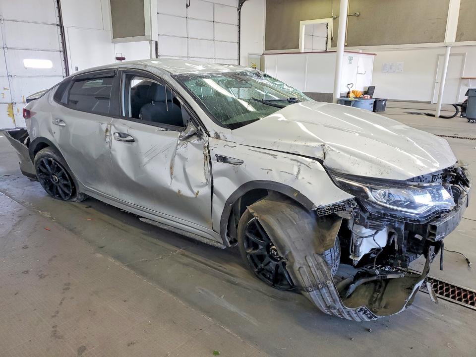 2020 Kia Optima VIN 5XXGT4L32LG408697 COPART salvage auction — ROLLOVER, Wa - Bill Of Sale-Parts Only, sold $1,100 on 2026-07-17 (photo 4)