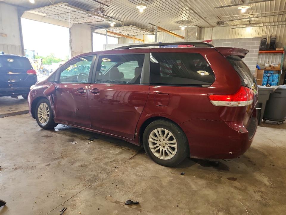 2011 Toyota Sienna VIN 5TDYK3DCXBS019447 COPART salvage auction — FRONT END, Id - Salvage Certificate Of Title, sold $400 on 2026-07-28 (photo 2)