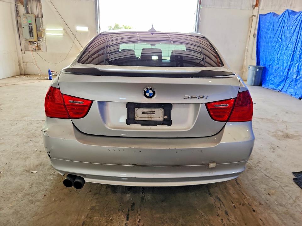 2010 BMW 3er VIN WBAPK7C56AA460412 COPART salvage auction — SIDE, Ky - Cert Of Title-Salvage, sold $300 on 2026-08-03 (photo 6)