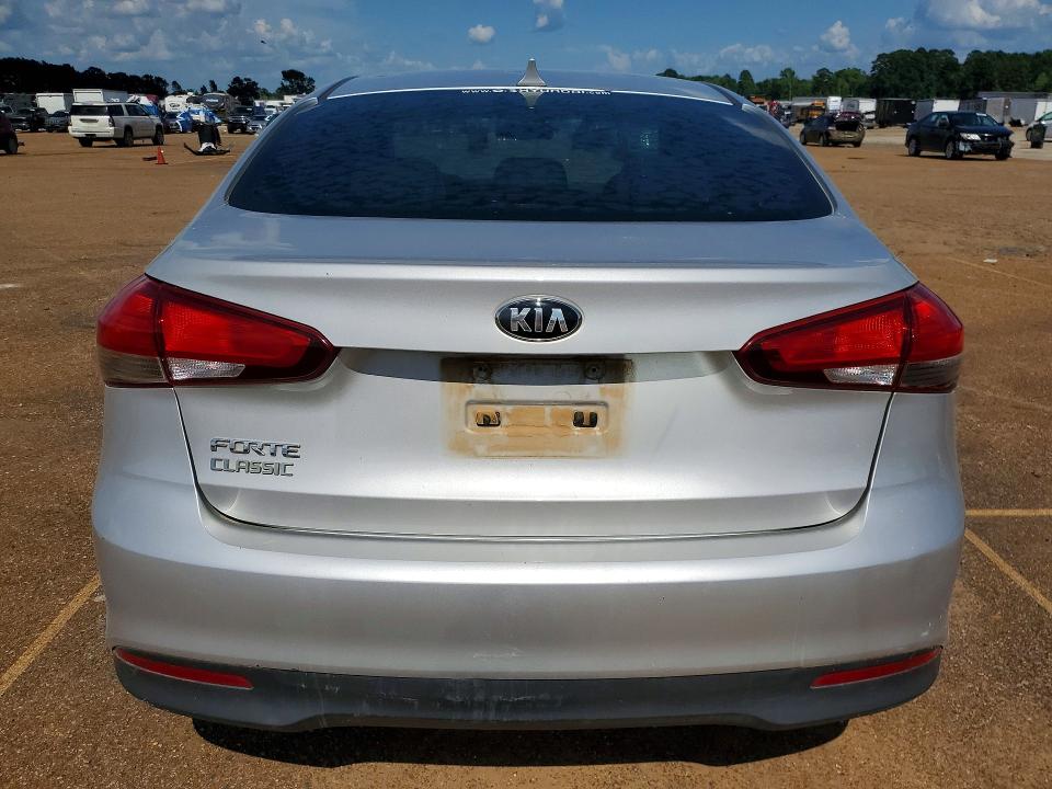 2018 Kia Forte VIN 3KPFK4A75JE245831 COPART salvage auction — HAIL, Salvage Title, sold $30 on 2026-07-27 (photo 6)