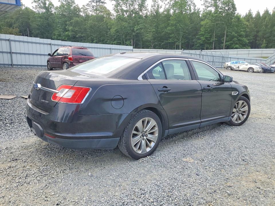 2011 Ford Taurus VIN 1FAHP2FW1BG137115 COPART salvage auction — SIDE, Nc - Dealer Only Clean Title, sold $300 on 2026-07-09 (photo 3)