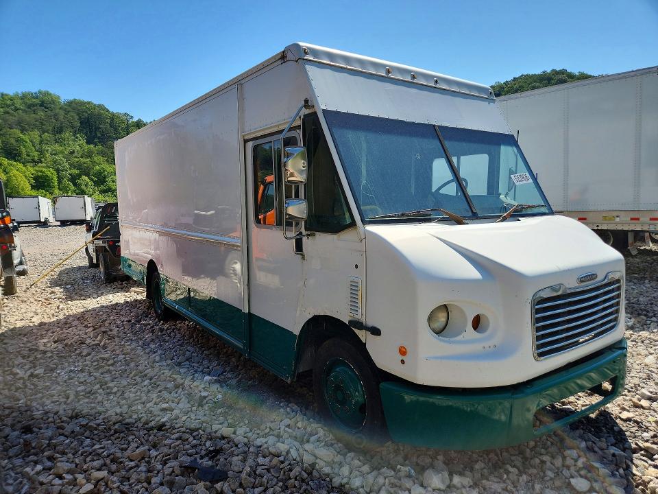 2015 Frht - freightliner VIN 4UZAAPDU5FCGP2715 COPART salvage auction — NORMAL WEAR, OH - CERTIFICATE OF TITLE (P), sold $4,500 on 2026-07-30 (photo 4)