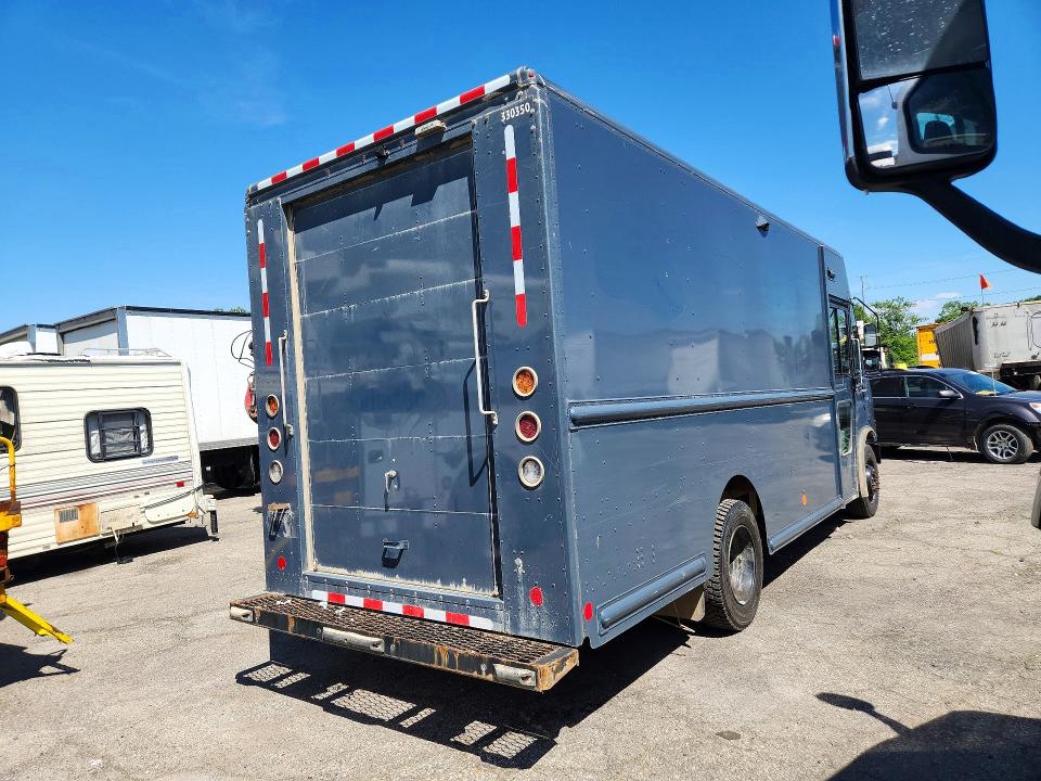 2021 Ford F59 VIN 1F65F5KN2M0A01962 COPART salvage auction — MINOR DENT/SCRATCHES, Mi - Certificate Of Title, sold $21,000 on 2026-07-07 (photo 2)