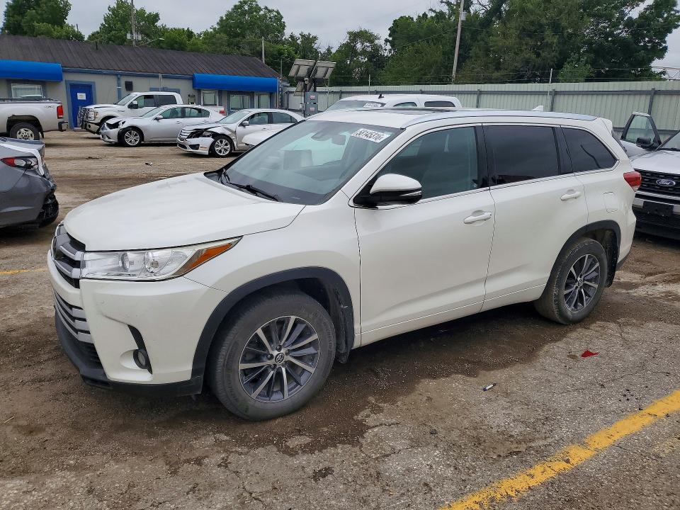 2017 Toyota VIN 5TDJZRFH7HS515937 COPART salvage auction — HAIL, Ks - Cert Of Title-Salvage, sold $5,700 on 2026-07-22 (photo 1)