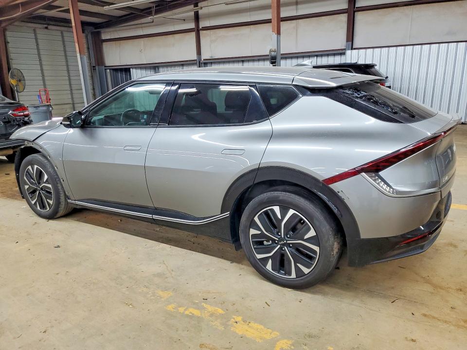 2023 Kia Ev6 VIN KNDC34LA7P5128300 COPART salvage auction — FRONT END, FL - DLR ONLY CERT OF DESTRUCTION, sold $4,450 on 2026-07-29 (photo 2)