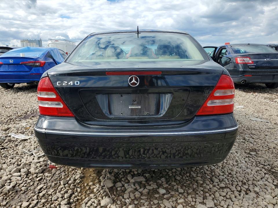 2002 Mercedes-benz C-klasse VIN WDBRF61J12F146373 COPART salvage auction — WATER/FLOOD, IL - SALVAGE CERT-FLOOD, sold $225 on 2026-07-15 (photo 6)