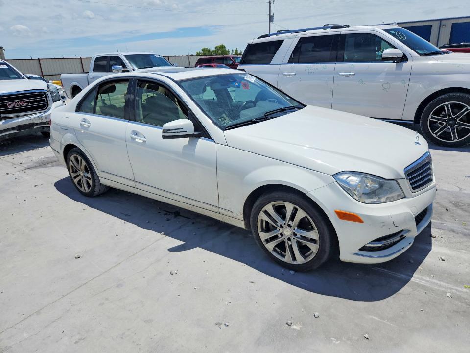 2013 Mercedes-benz C-klasse VIN WDDGF4HB4DA783145 COPART salvage auction — FRONT END, Tx - Certificate Of Title, sold $575 on 2026-07-18 (photo 4)